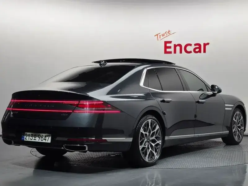 2023 Genesis G90 с пробегом 33 197 км