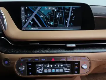 2023 Genesis G90 с пробегом 33 197 км