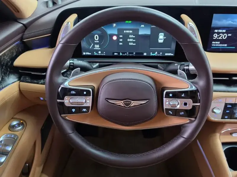 2023 Genesis G90 с пробегом 33 197 км