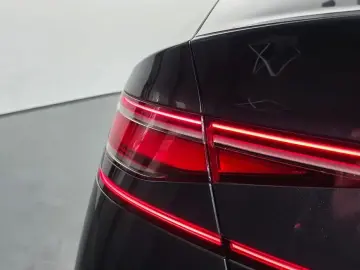 2023 Genesis G90 с пробегом 33 197 км