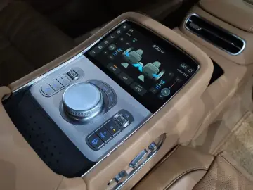 2023 Genesis G90 с пробегом 33 197 км
