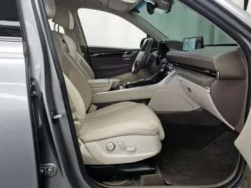 2023 Genesis GV80 с пробегом 99 127 км