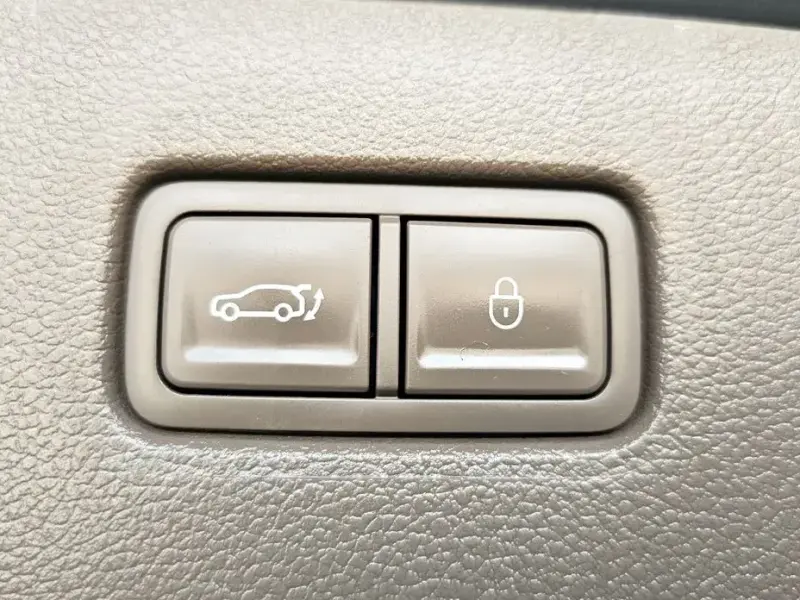 2023 Genesis GV80 с пробегом 99 127 км