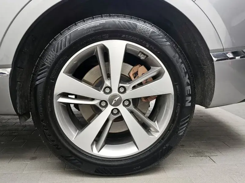 2023 Genesis GV80 с пробегом 99 127 км