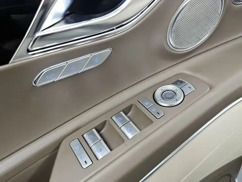 2023 Genesis GV80 с пробегом 99 127 км