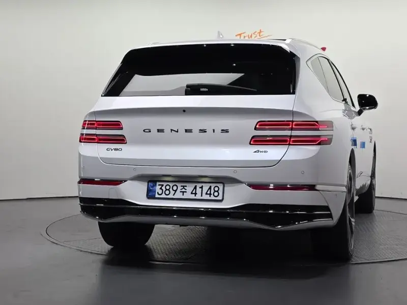 2023 Genesis GV80 с пробегом 88 337 км
