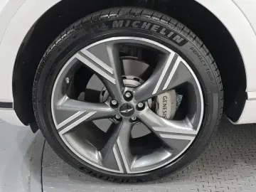 2023 Genesis GV80 с пробегом 88 337 км