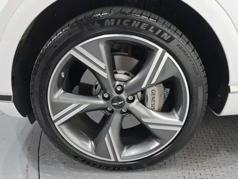 2023 Genesis GV80 с пробегом 88 337 км
