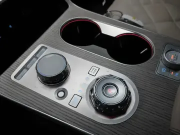 2023 Genesis GV80 с пробегом 88 337 км
