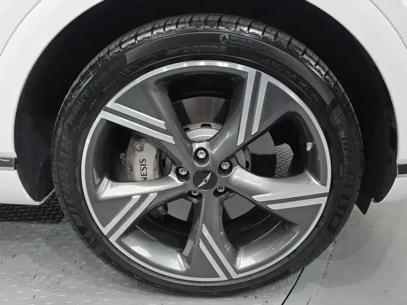 2023 Genesis GV80 с пробегом 88 337 км