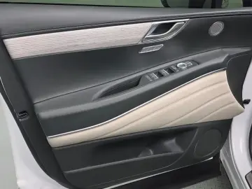 2023 Genesis GV80 с пробегом 88 337 км