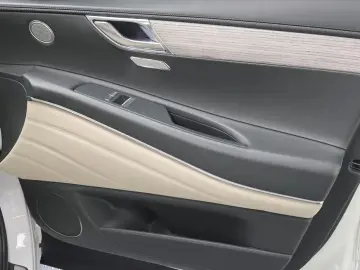 2023 Genesis GV80 с пробегом 88 337 км