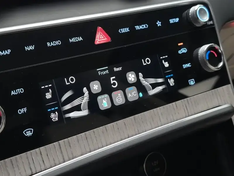2023 Genesis GV80 с пробегом 88 337 км