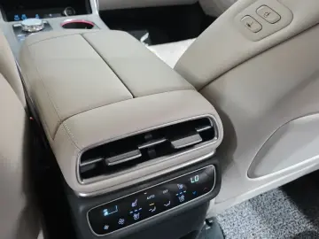 2023 Genesis GV80 с пробегом 88 337 км