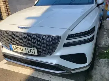 2023 Genesis GV80 с пробегом 26 000 км