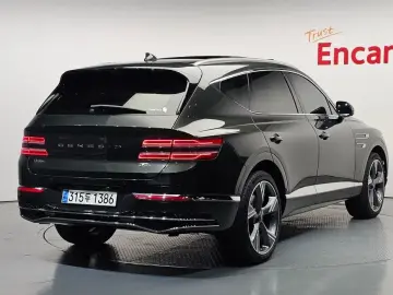 2023 Genesis GV80 с пробегом 32 479 км