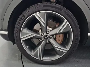 2023 Genesis GV80 с пробегом 32 479 км