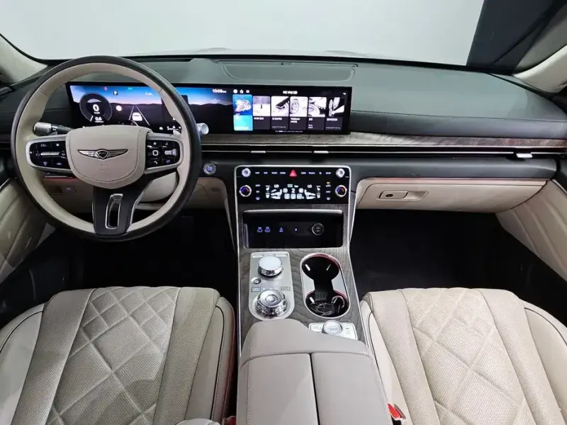 2023 Genesis GV80 с пробегом 32 479 км