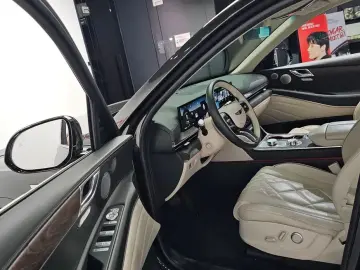 2023 Genesis GV80 с пробегом 32 479 км