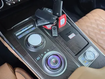 2023 Genesis GV80 с пробегом 42 381 км