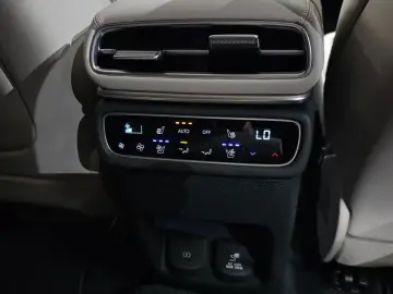 2023 Genesis GV80 с пробегом 32 479 км