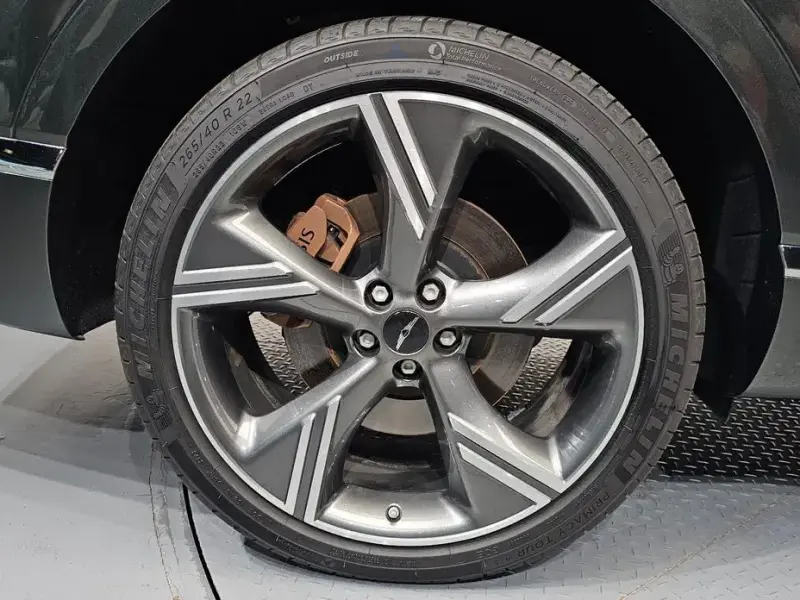 2023 Genesis GV80 с пробегом 32 479 км
