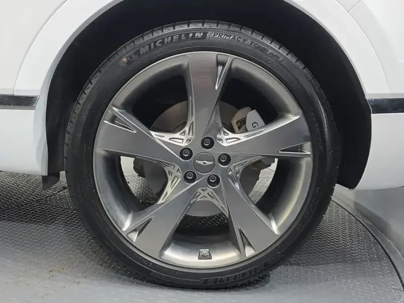 2023 Genesis GV80 с пробегом 42 381 км