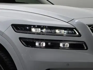 2023 Genesis GV80 с пробегом 42 381 км