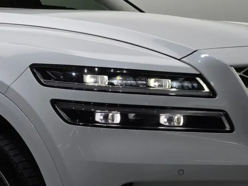2023 Genesis GV80 с пробегом 42 381 км