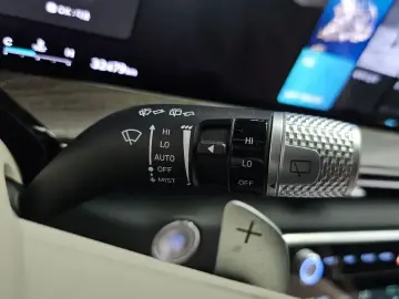 2023 Genesis GV80 с пробегом 32 479 км