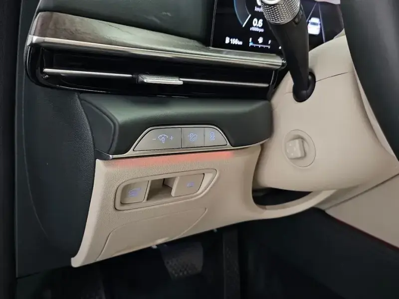 2023 Genesis GV80 с пробегом 32 479 км