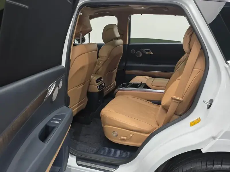 2023 Genesis GV80 с пробегом 42 381 км