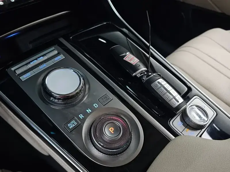 2023 Genesis GV80 с пробегом 7 197 км