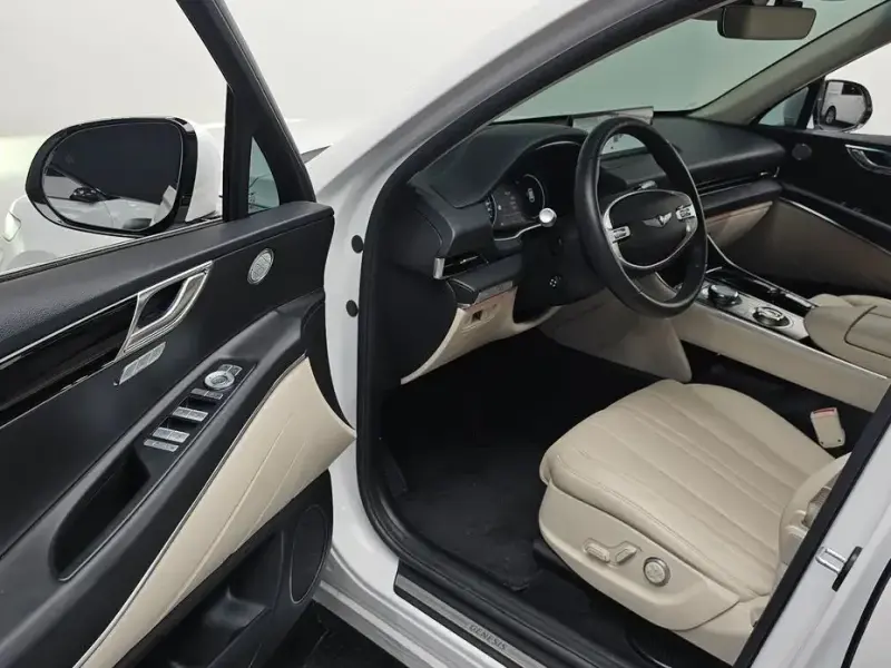 2023 Genesis GV80 с пробегом 7 197 км