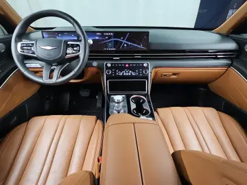 2023 Genesis GV80 с пробегом 32 033 км