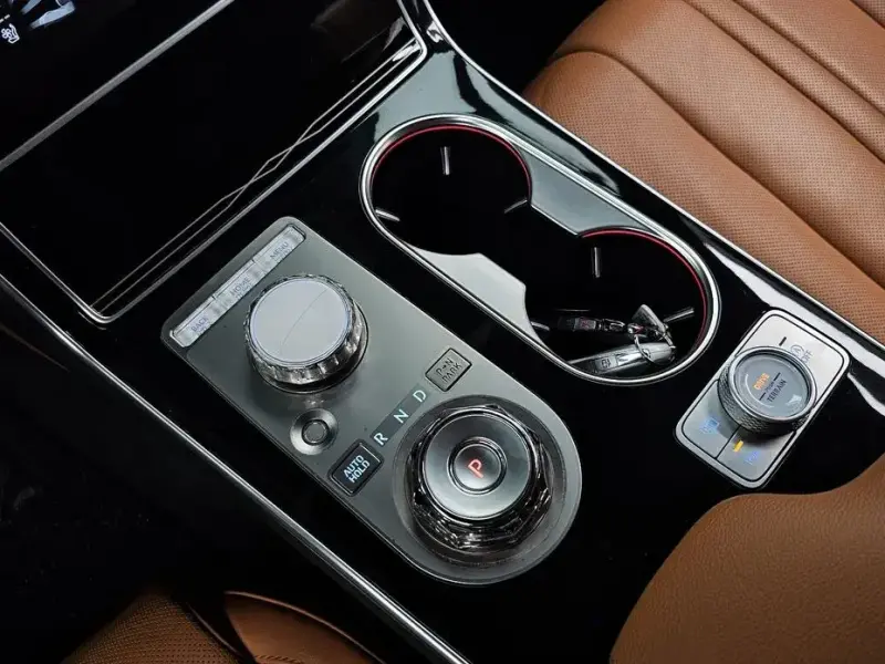 2023 Genesis GV80 с пробегом 32 033 км