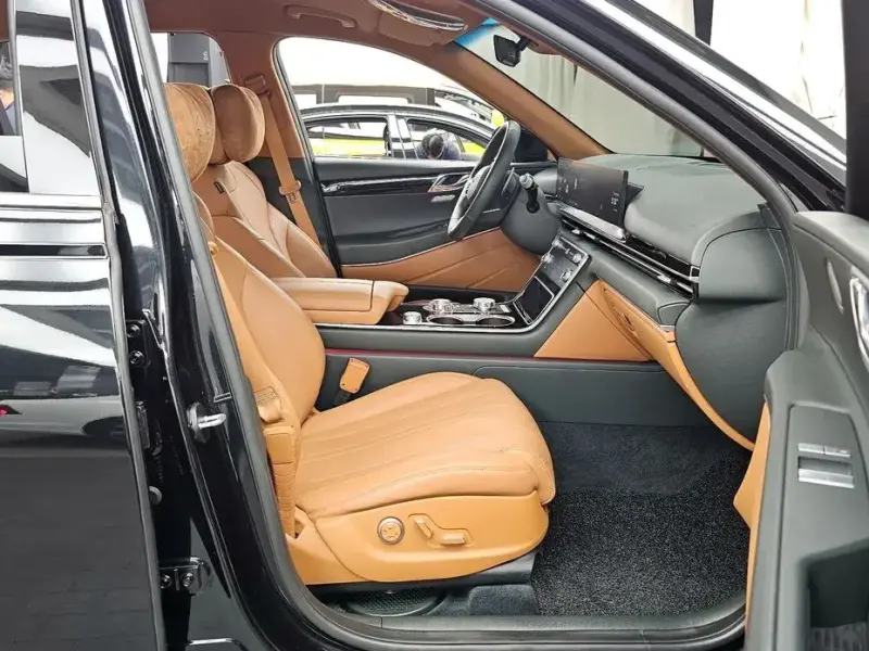 2023 Genesis GV80 с пробегом 32 033 км