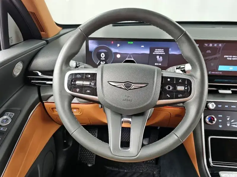 2023 Genesis GV80 с пробегом 32 033 км