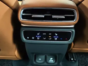 2023 Genesis GV80 с пробегом 32 033 км