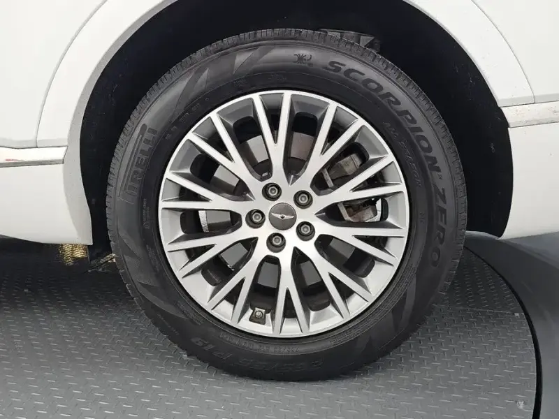 2023 Genesis GV80 с пробегом 58 674 км