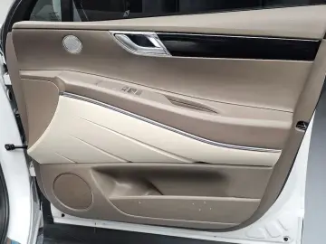2023 Genesis GV80 с пробегом 58 674 км