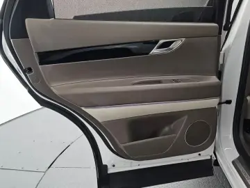 2023 Genesis GV80 с пробегом 58 674 км