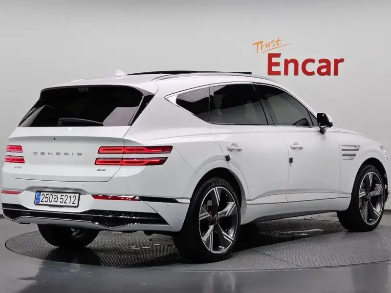 2023 Genesis GV80 с пробегом 36 714 км