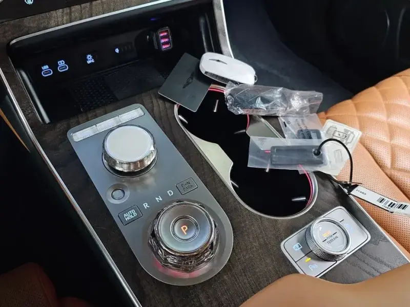 2023 Genesis GV80 с пробегом 36 714 км