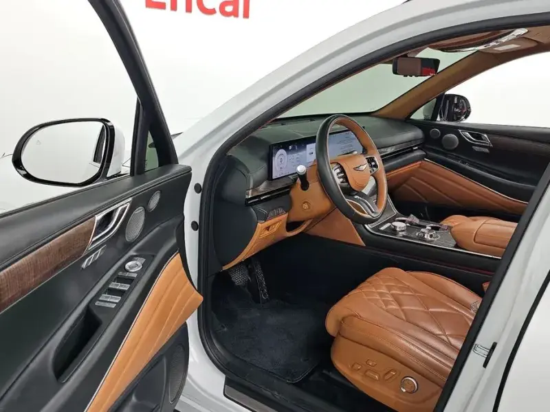 2023 Genesis GV80 с пробегом 36 714 км
