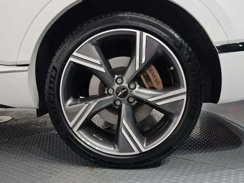 2023 Genesis GV80 с пробегом 36 714 км