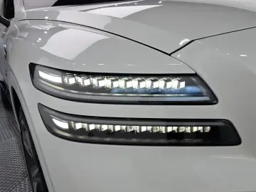 2023 Genesis GV80 с пробегом 36 714 км