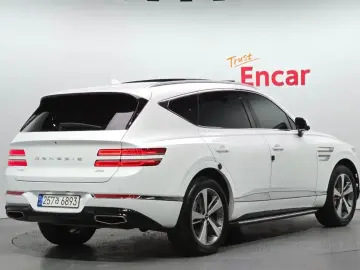 2023 Genesis GV80 с пробегом 65 090 км