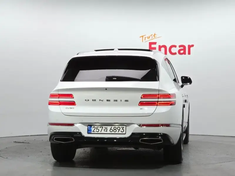 2023 Genesis GV80 с пробегом 65 090 км