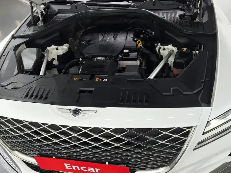2023 Genesis GV80 с пробегом 65 090 км